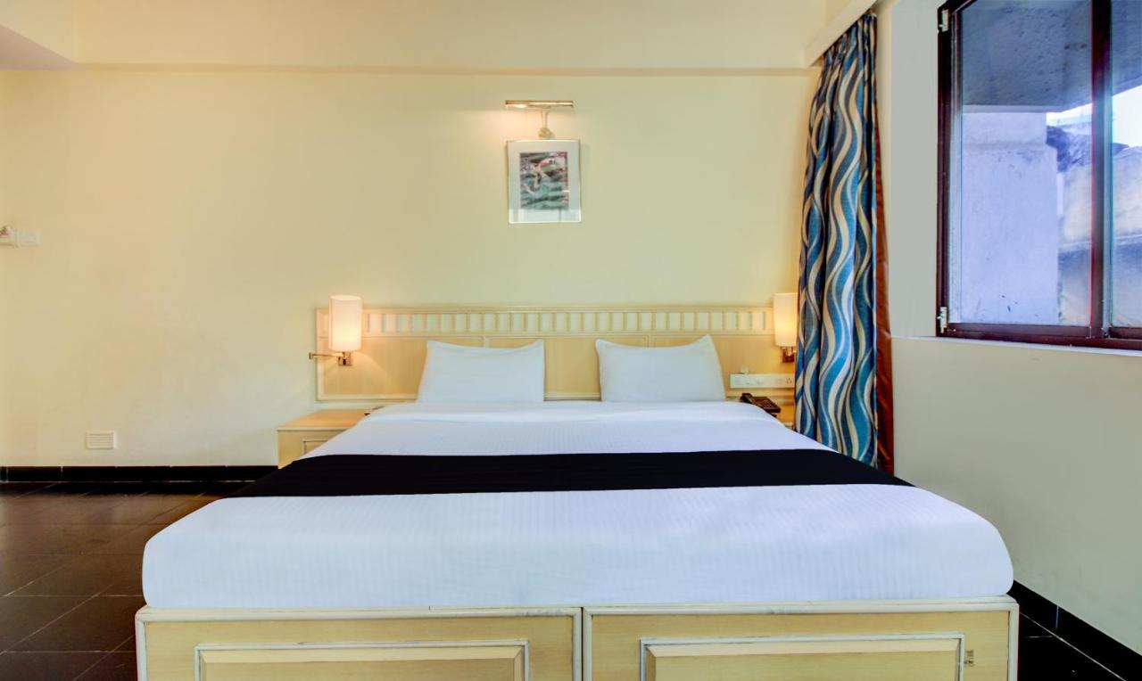 Hotel Kadamb Residency 孟买 外观 照片